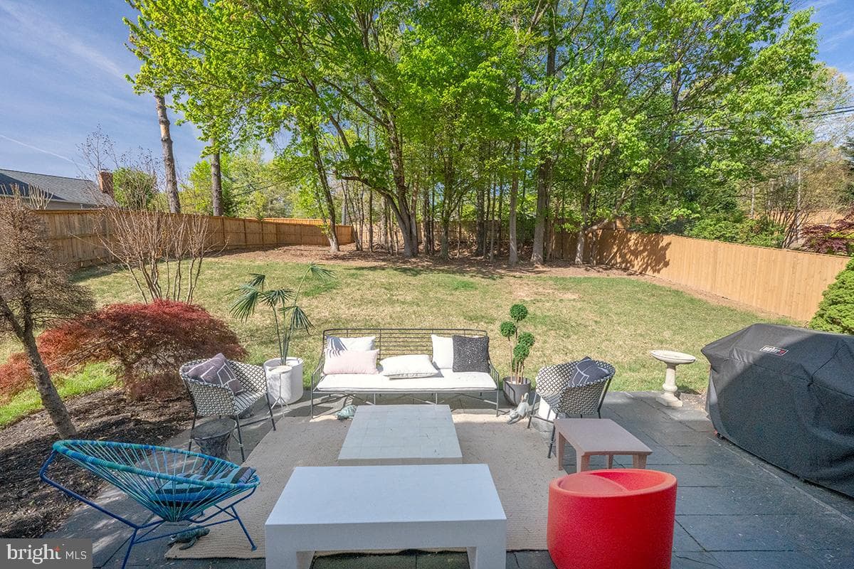 7112 Stanchion Lane photo 32