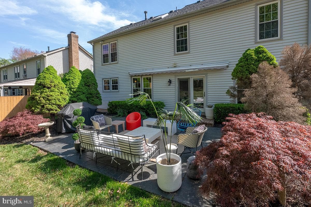 7112 Stanchion Lane photo 34