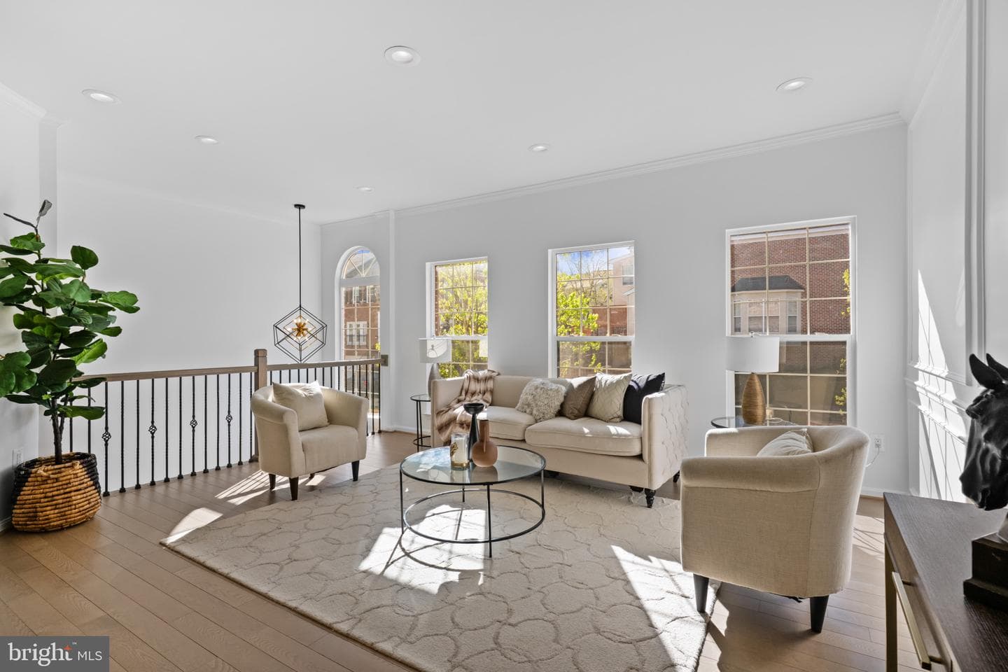 6683 Ordsall Street photo 3