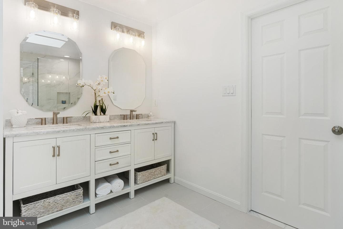 6683 Ordsall Street photo 30