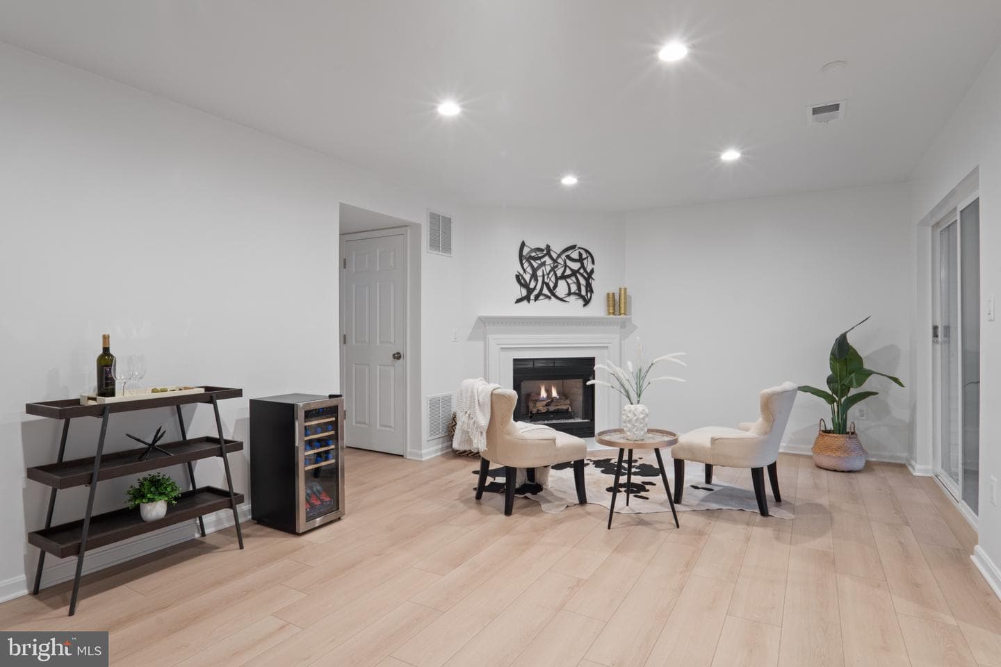 6683 Ordsall Street photo 38