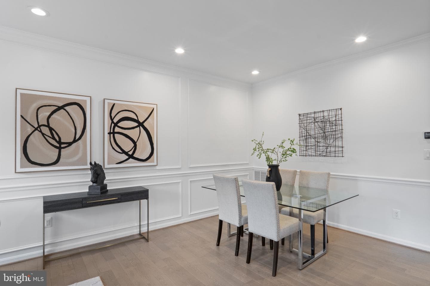 6683 Ordsall Street photo 8