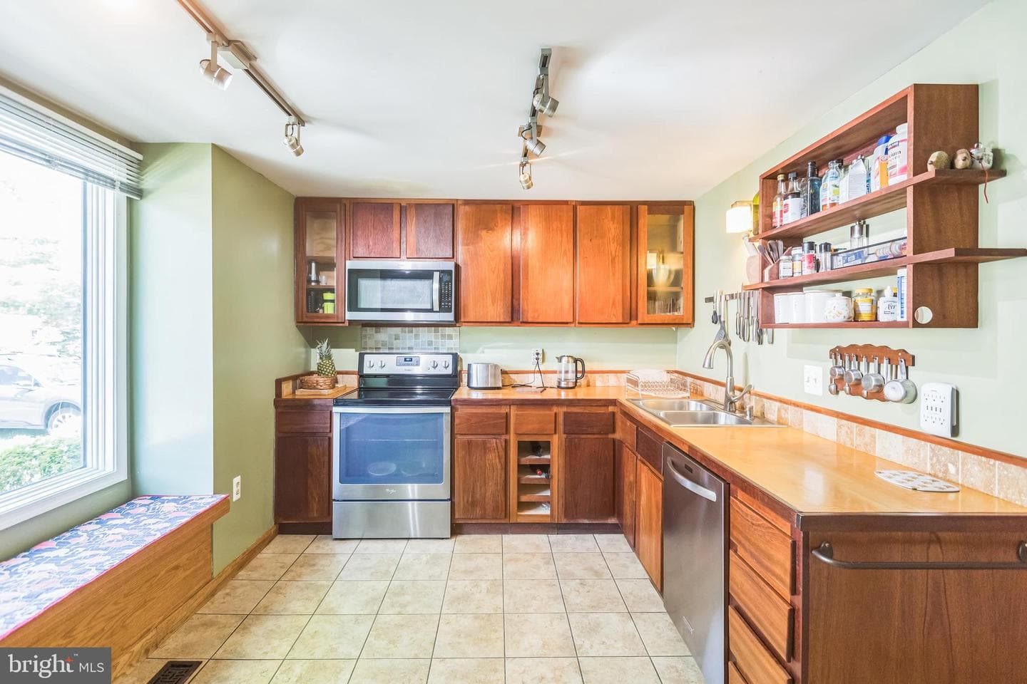9427 Candleberry Court photo 10