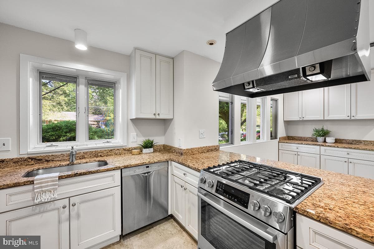 3430 Blair Road photo 8