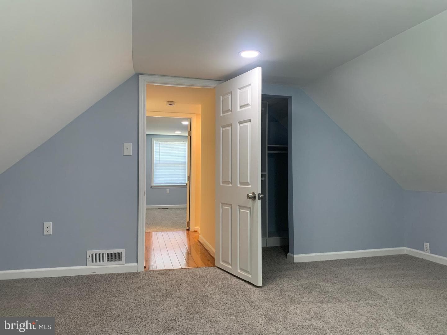 2500 Fairhaven Avenue photo 11