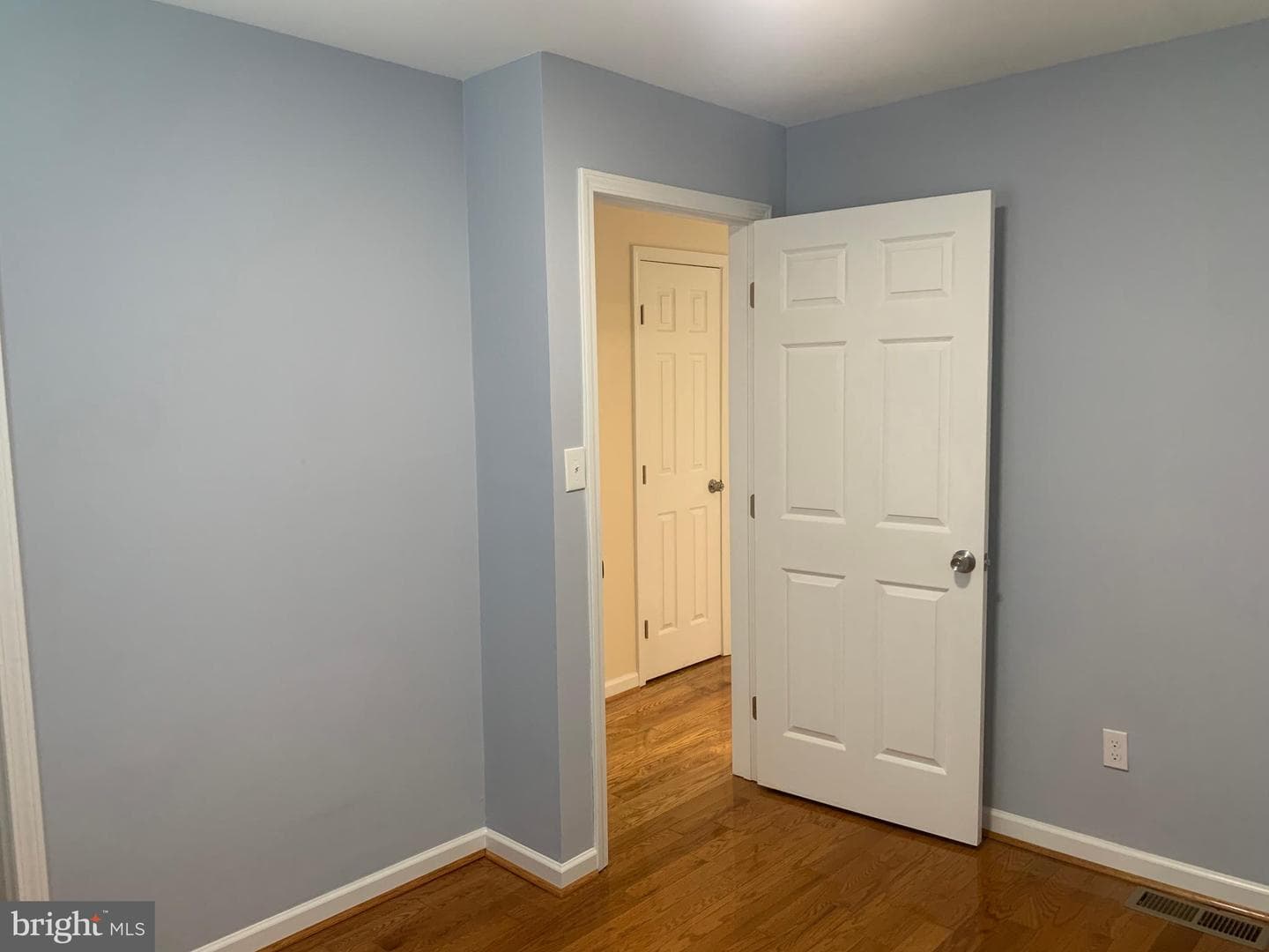 2500 Fairhaven Avenue photo 8