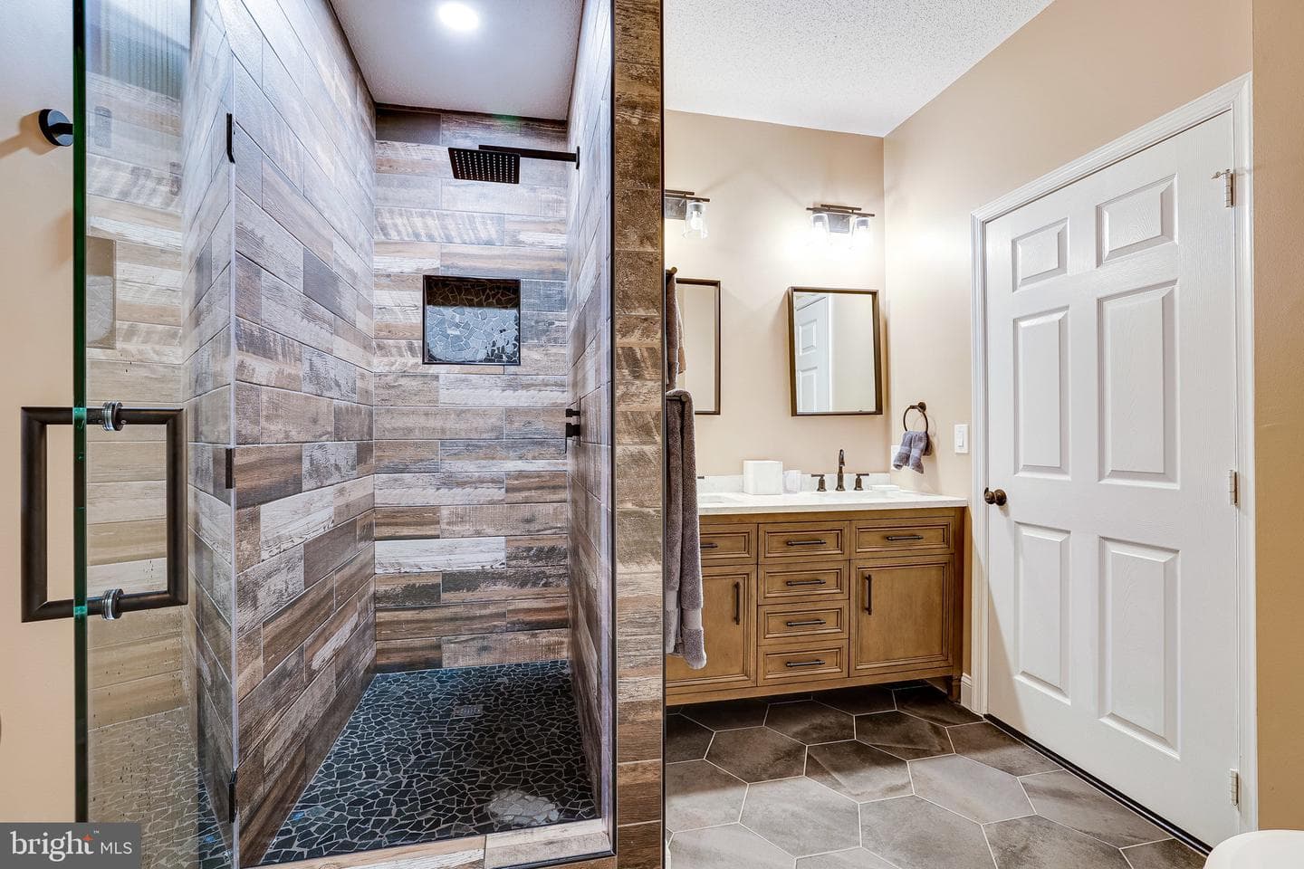 1716 Lake Shore Crest Drive #16 photo 14