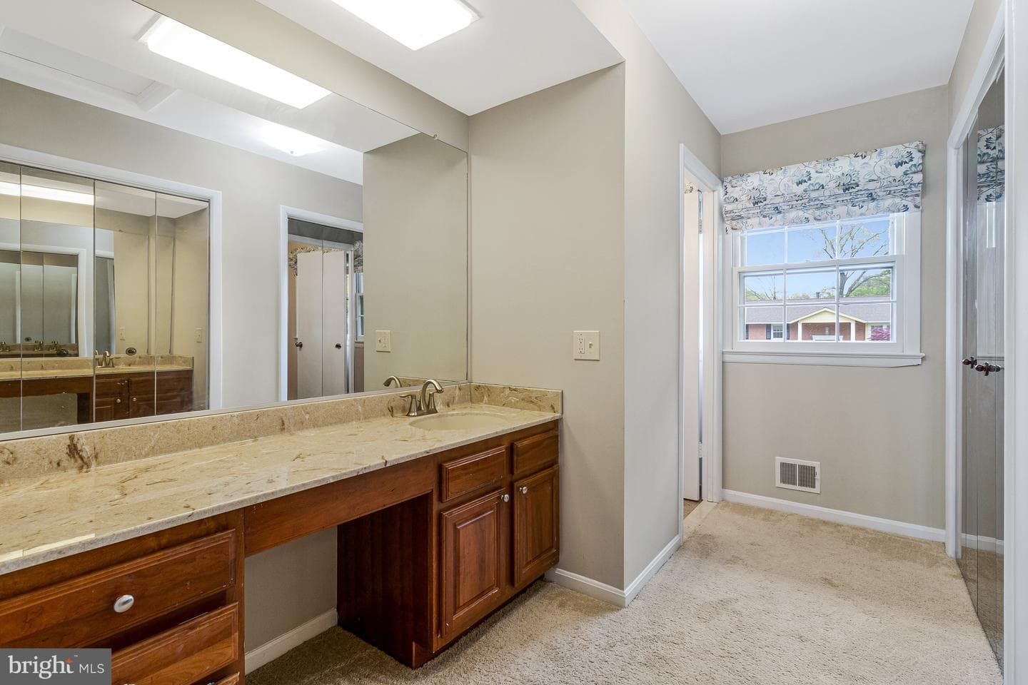 4200 Sandhurst Court photo 20