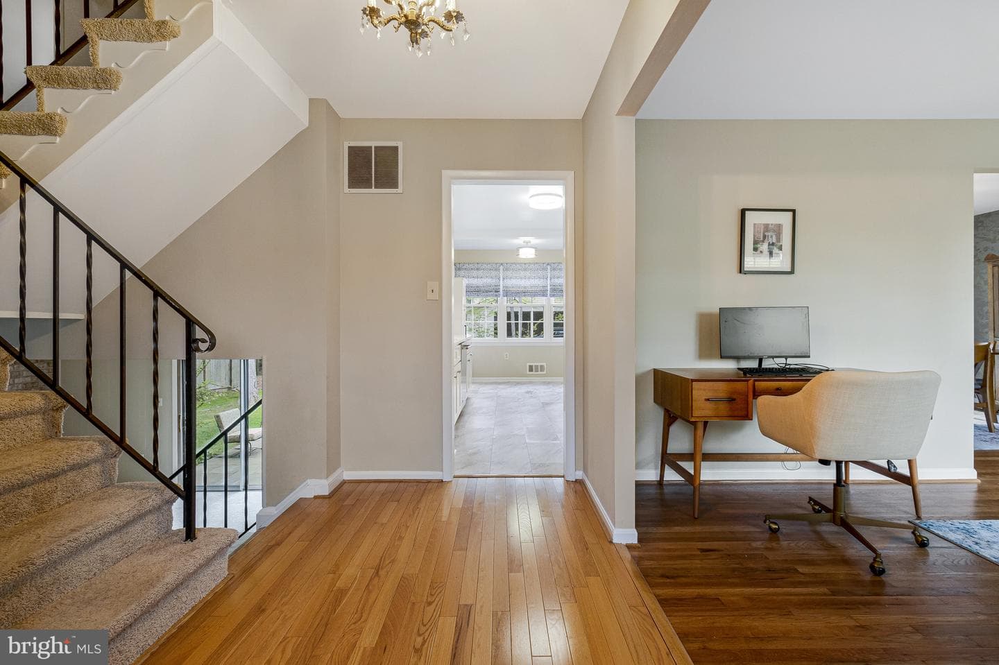 4200 Sandhurst Court photo 3