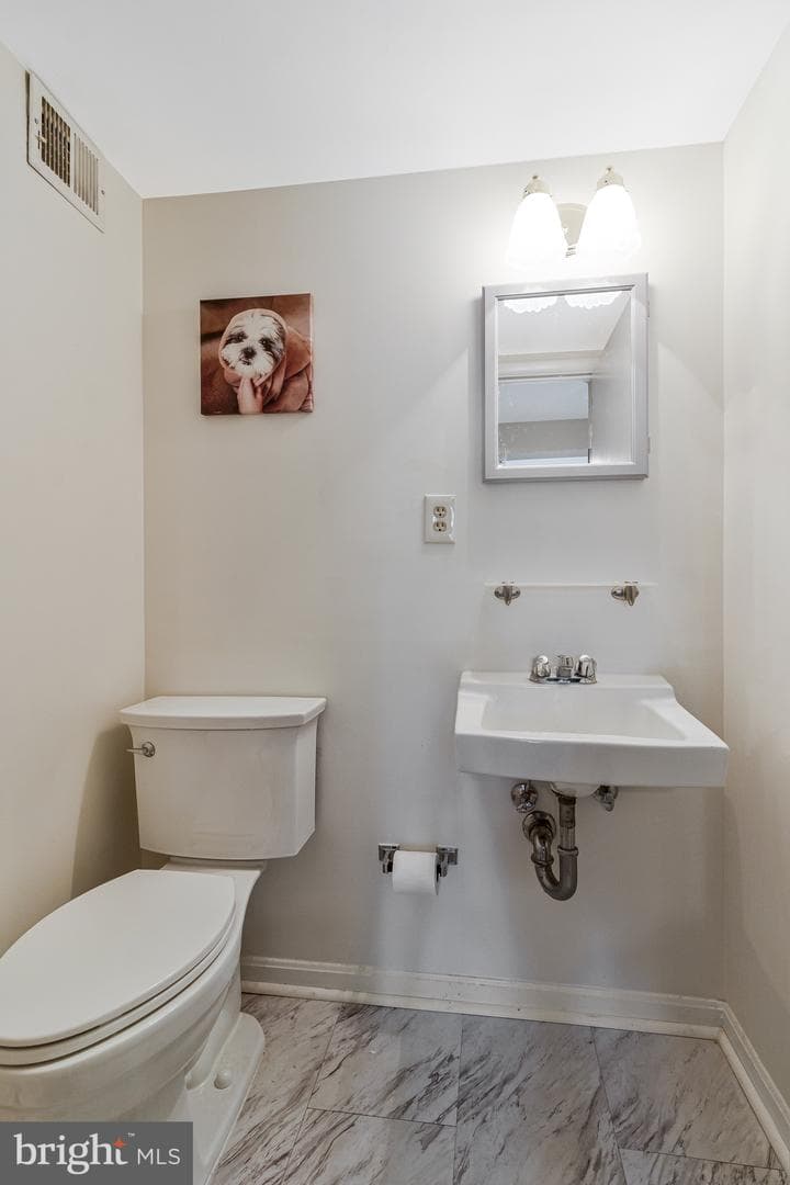 4200 Sandhurst Court photo 39