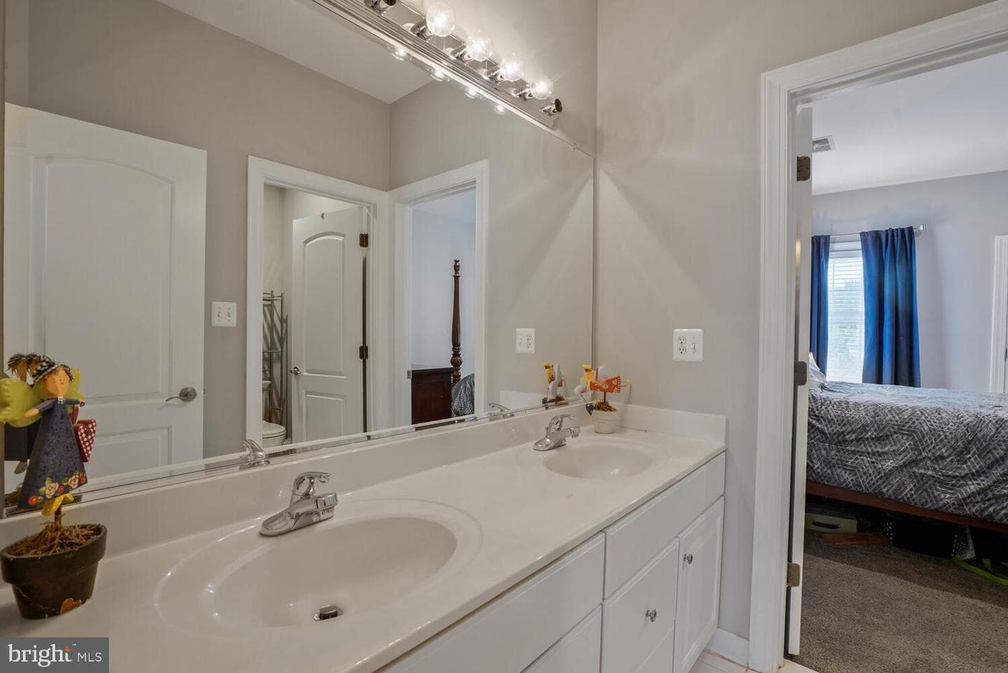 2960 Trousseau Lane photo 48