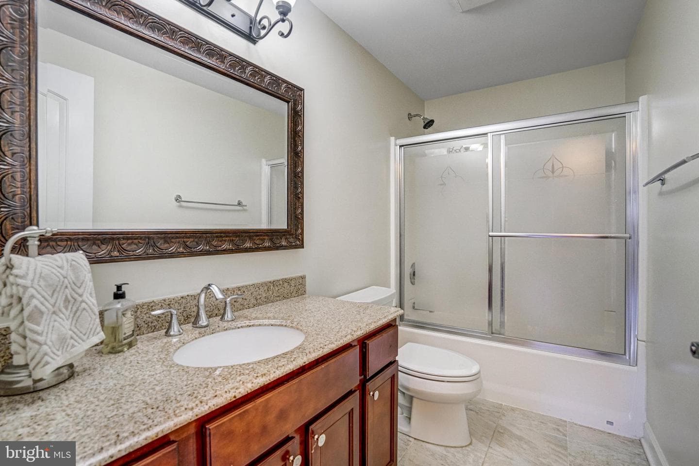 5712 Glenmullen Place photo 14