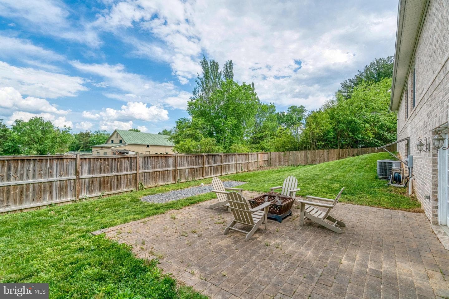 5712 Glenmullen Place photo 28