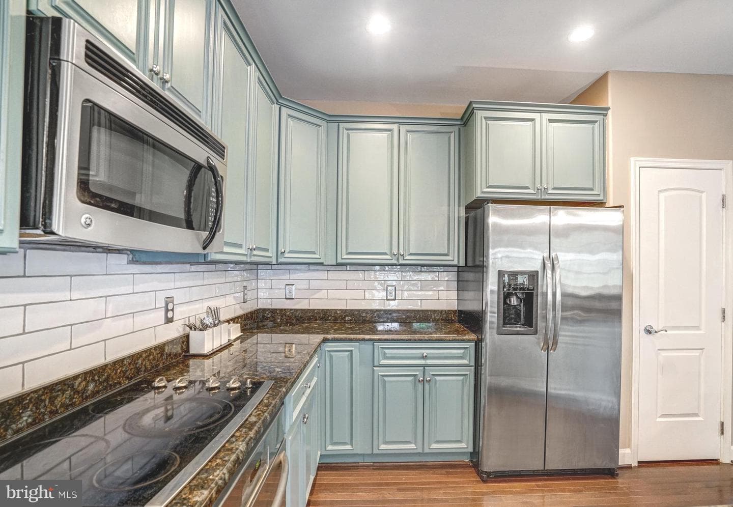 5712 Glenmullen Place photo 3