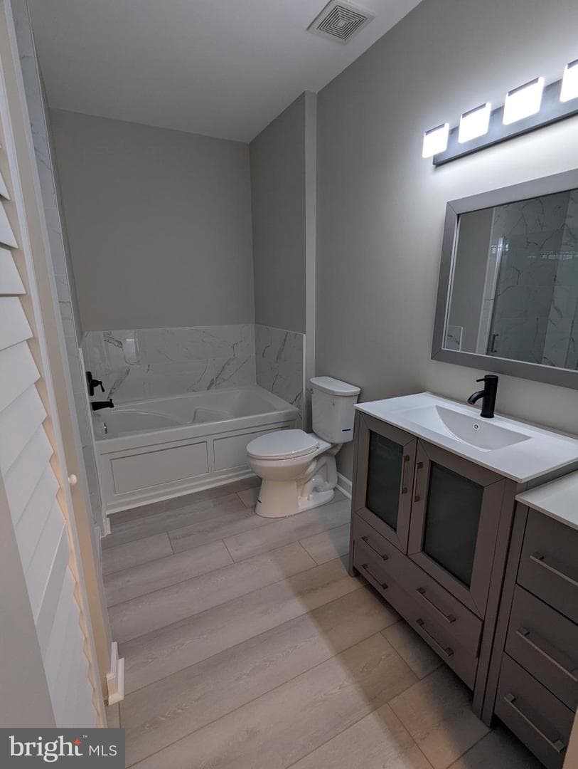 8183 Carnegie Hall Court #209 photo 8
