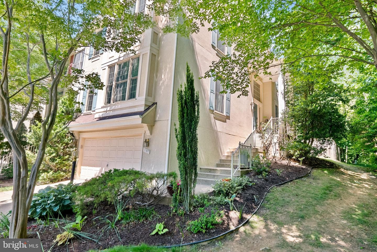 1307 Park Garden Lane photo 3