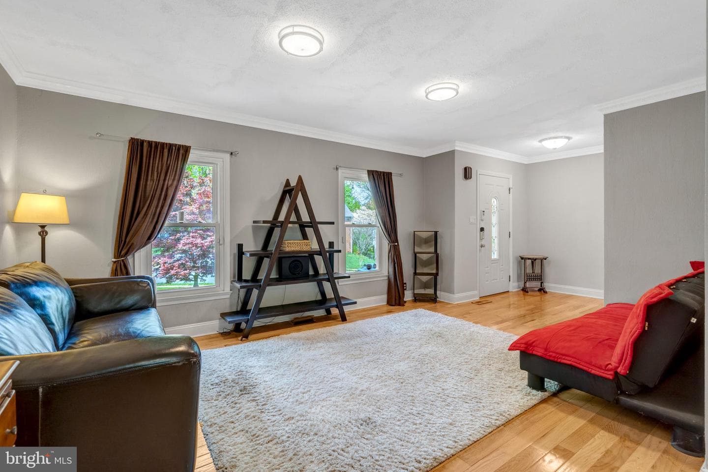 9341 Tartan View Drive photo 5