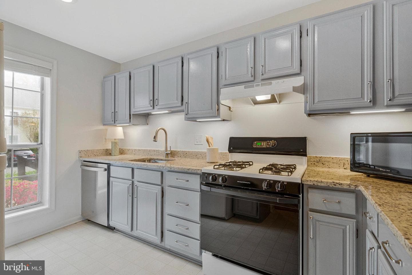 10006 Oakton Terrace Road photo 11