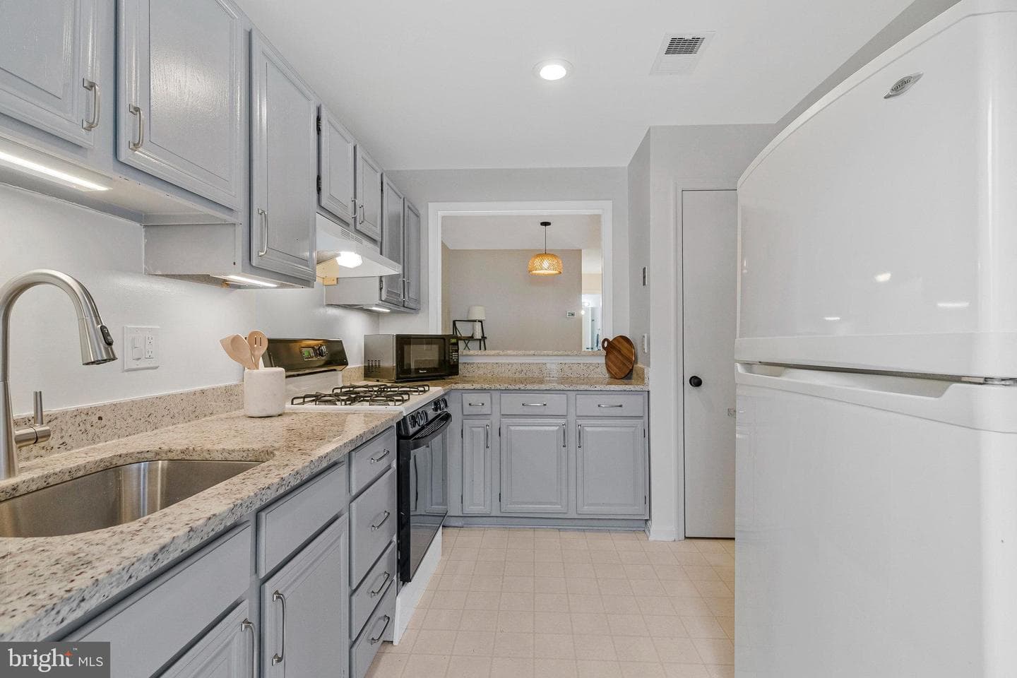 10006 Oakton Terrace Road photo 12