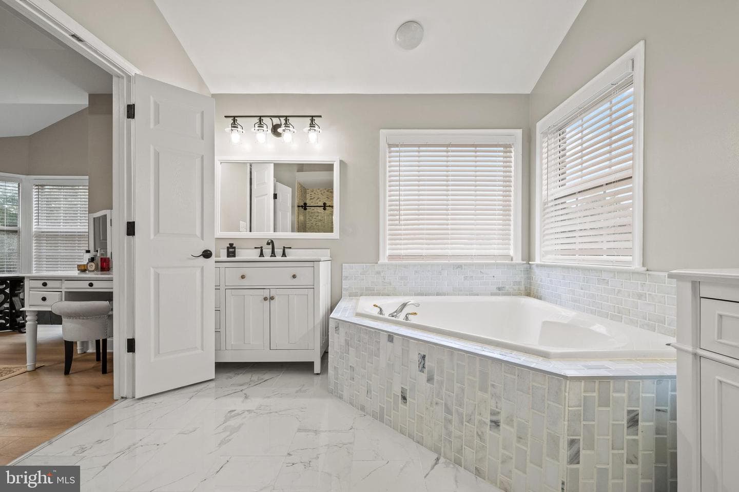 13963 James Cross Street photo 21