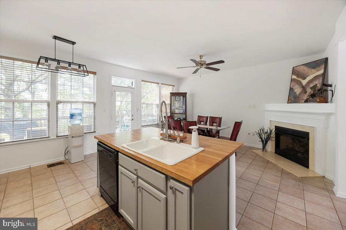 4127 Dallas Hutchison Street photo 14