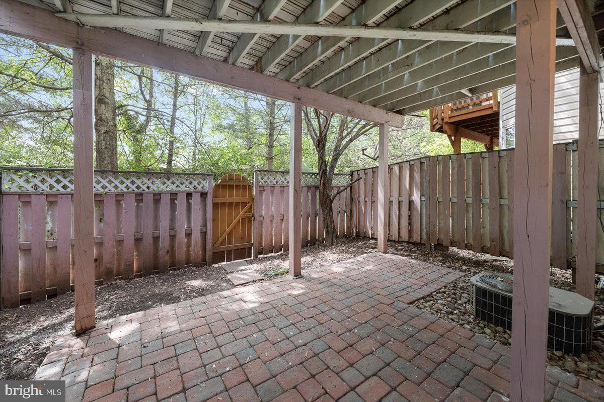 4127 Dallas Hutchison Street photo 34