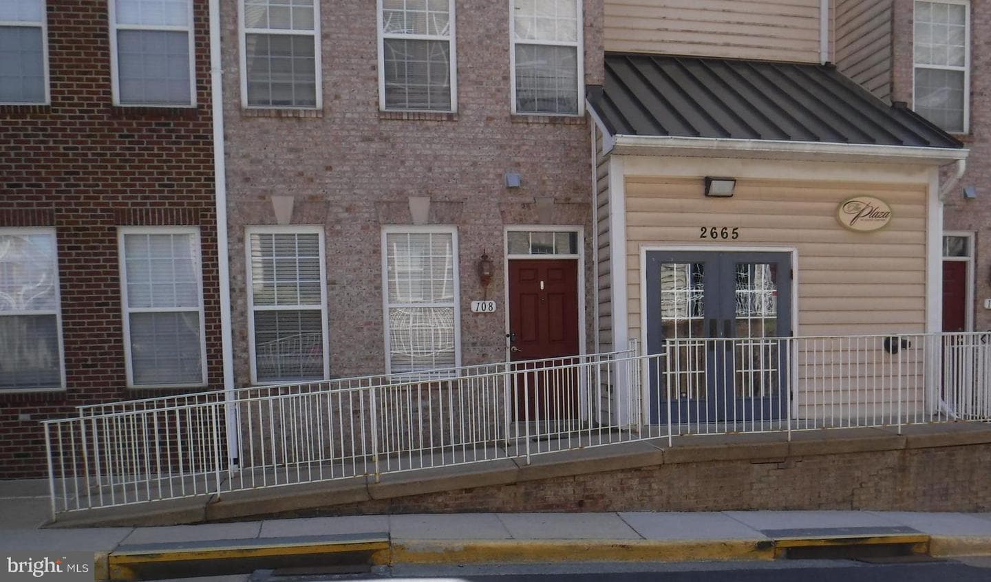 2665 Manhattan Place #02/303 photo 2