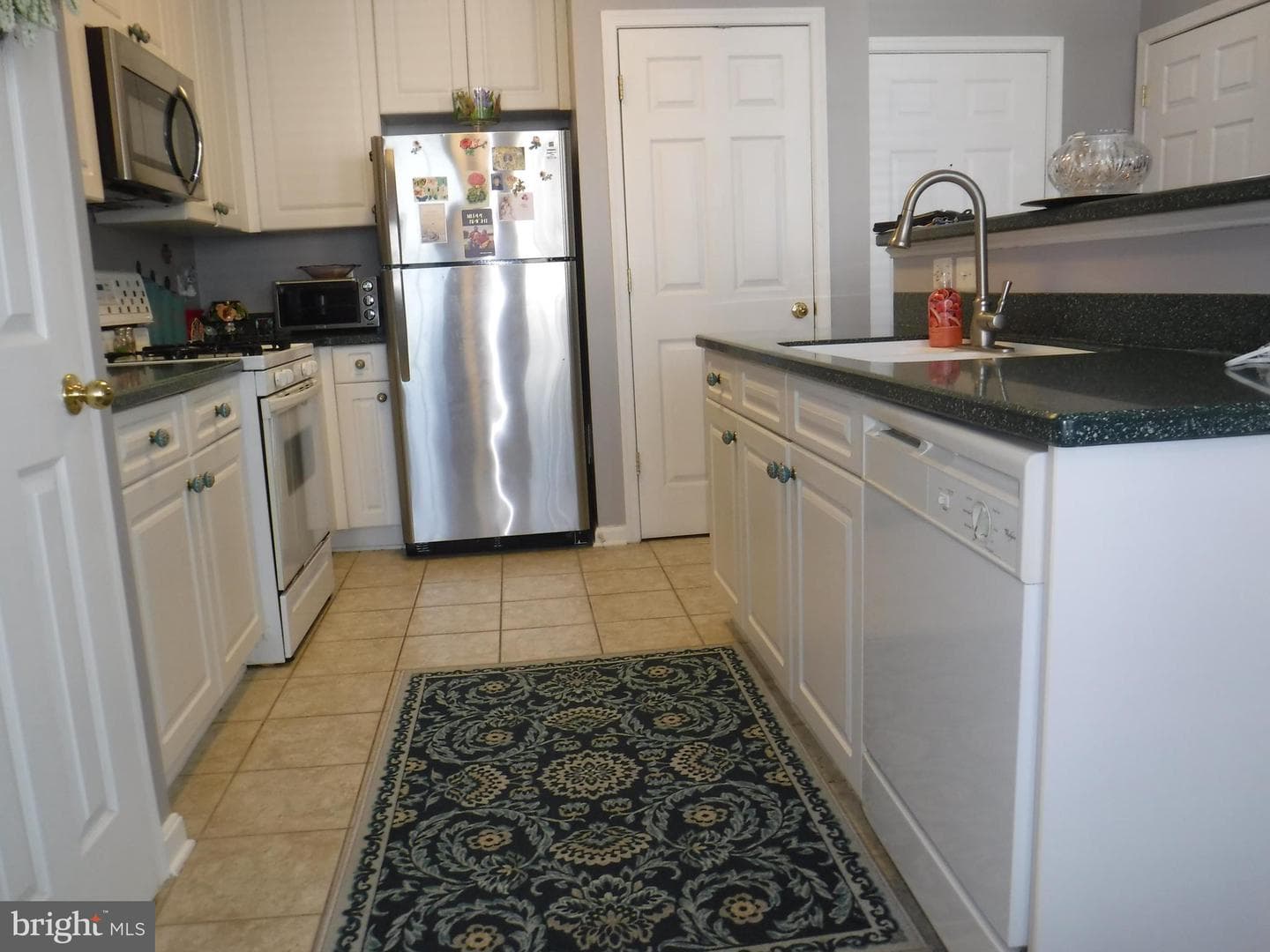 2665 Manhattan Place #02/303 photo 8