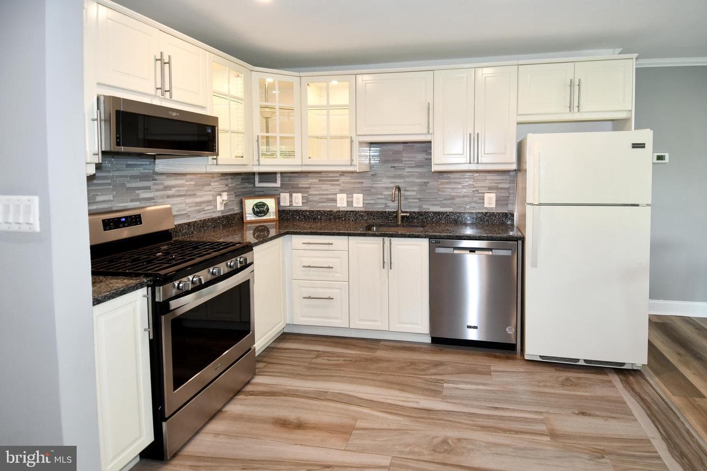 6137 Leesburg Pike #101 photo 12