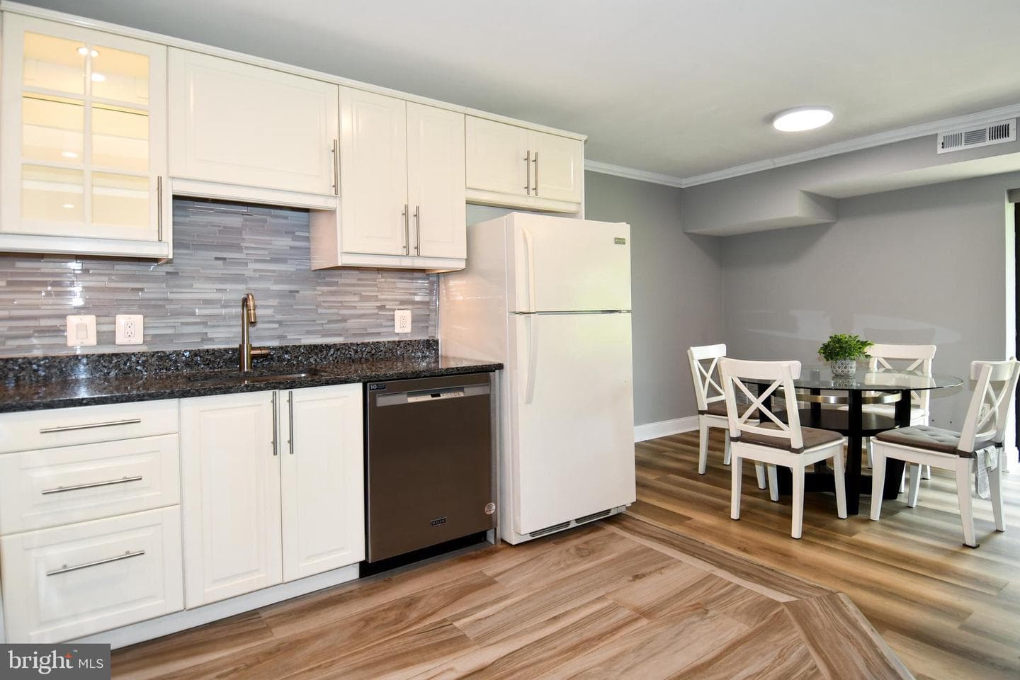 6137 Leesburg Pike #101 photo 13