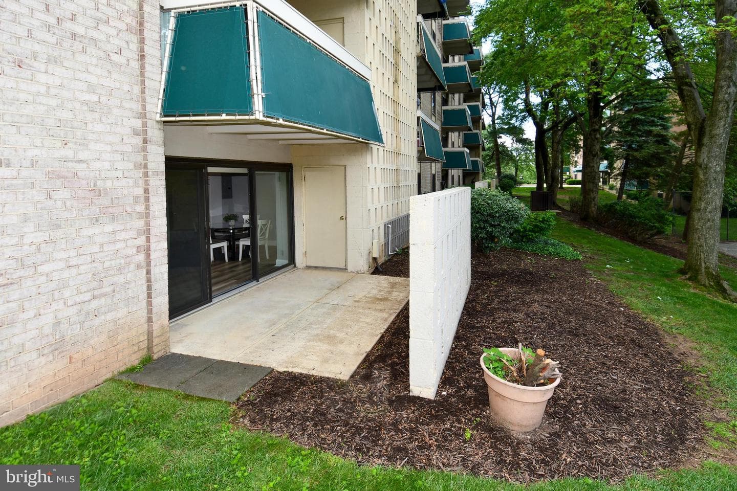 6137 Leesburg Pike #101 photo 17