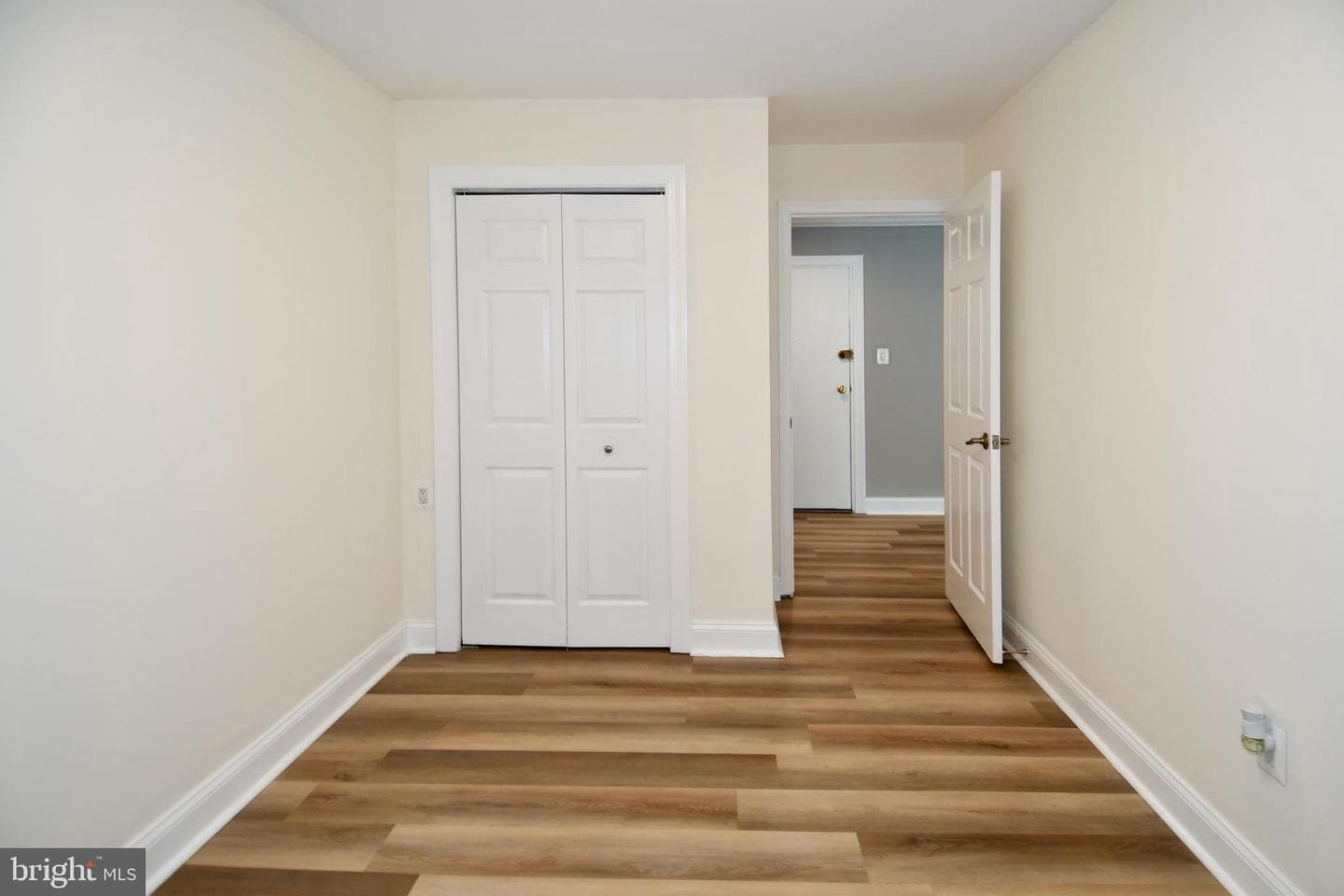 6137 Leesburg Pike #101 photo 24