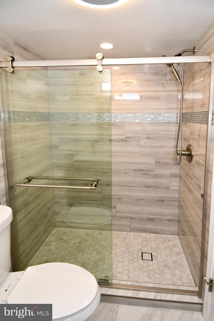 6137 Leesburg Pike #101 photo 29