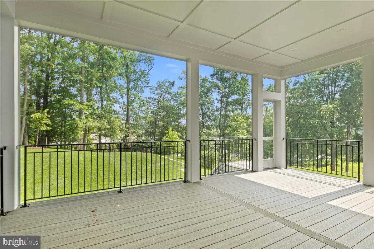 2040 Freedom Lane photo 24