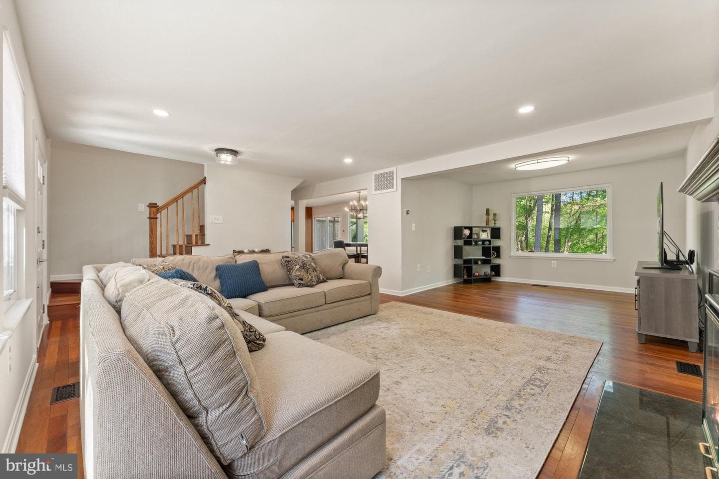 8715 Litwalton Court photo 12