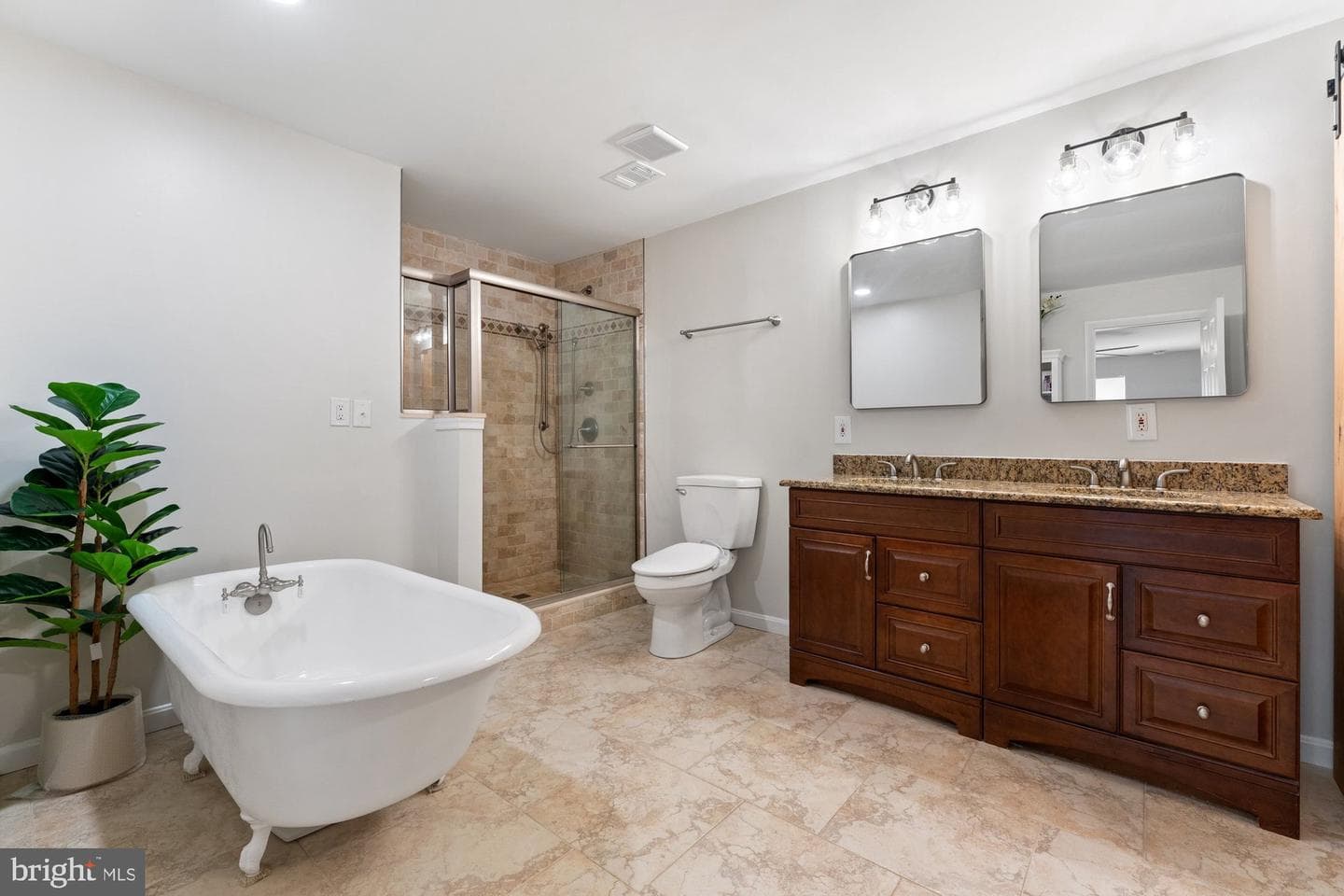 8715 Litwalton Court photo 7