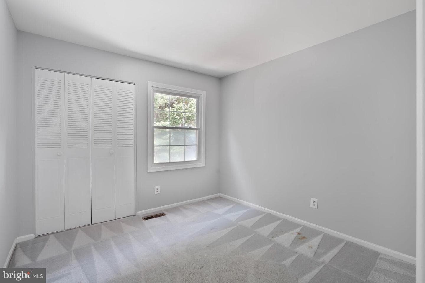 6033 Sweet Dale Court photo 18