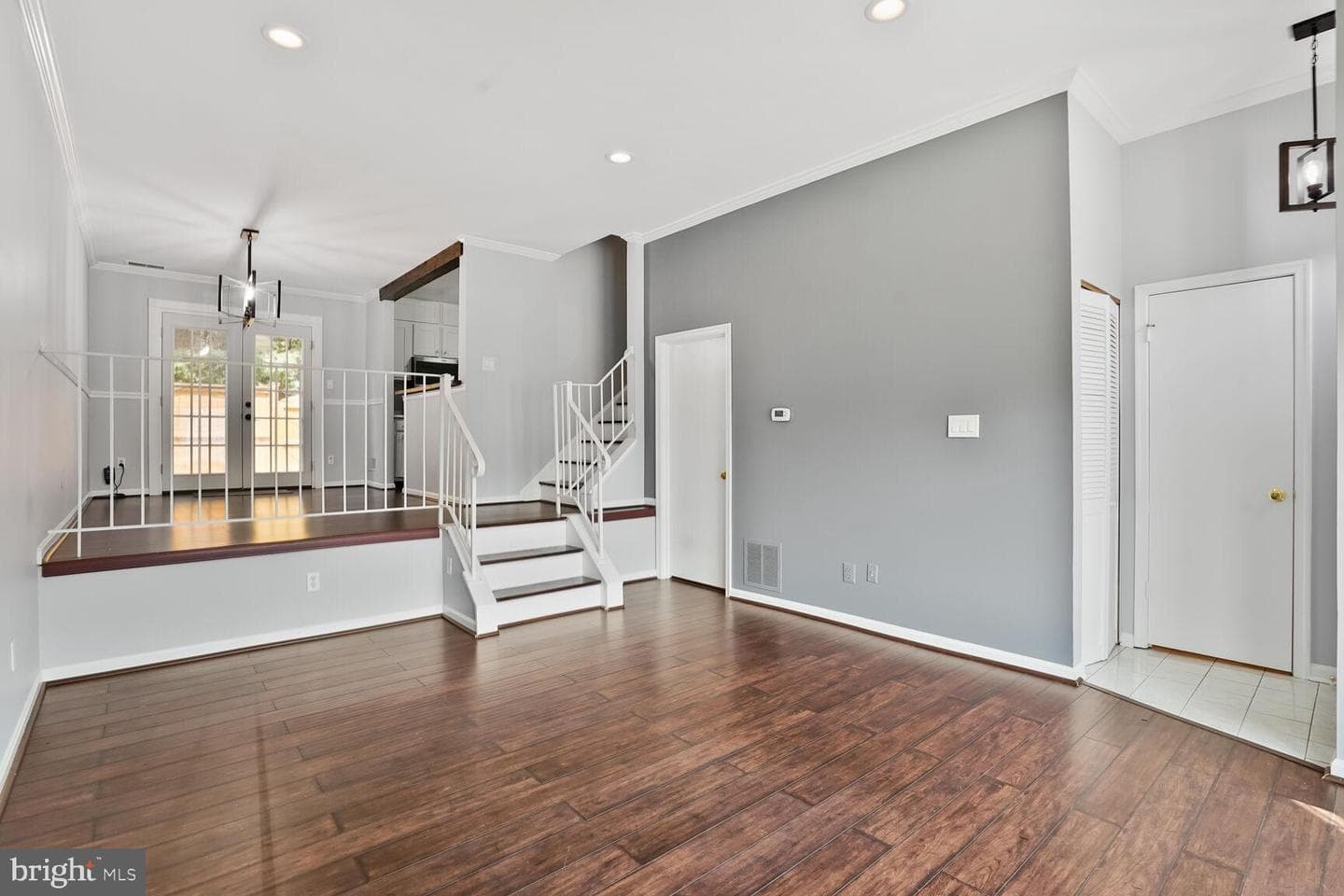 6033 Sweet Dale Court photo 2