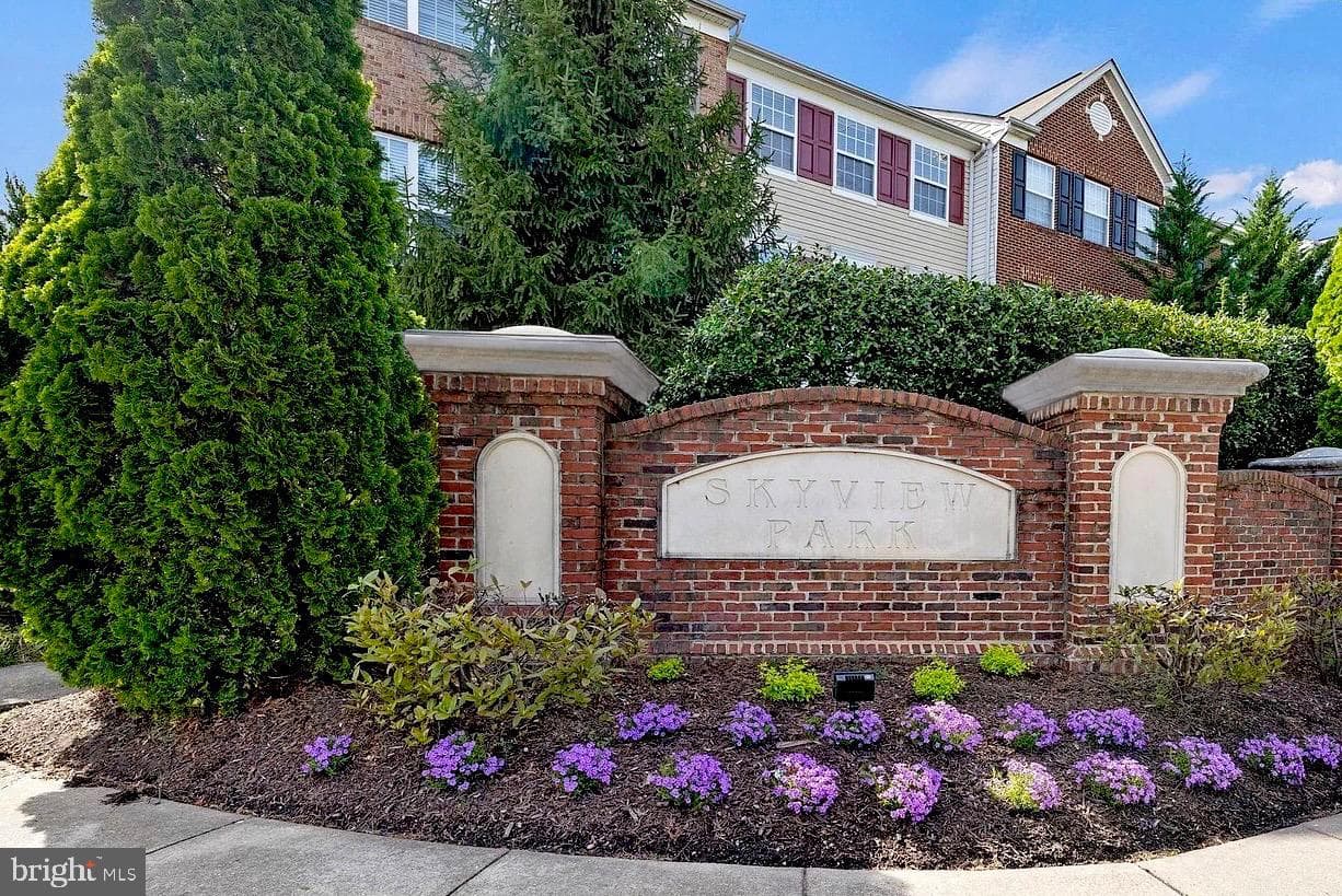 8483 Hallie Rose Street photo 23