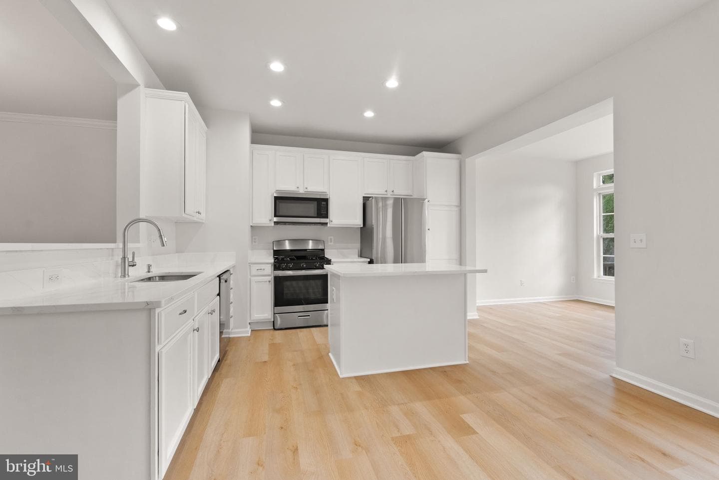 8483 Hallie Rose Street photo 7