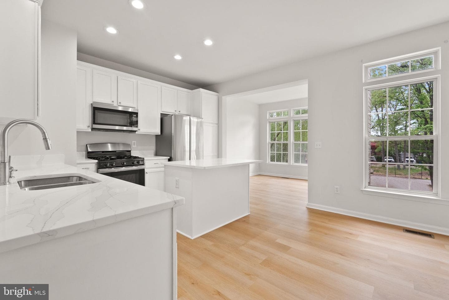 8483 Hallie Rose Street photo 9