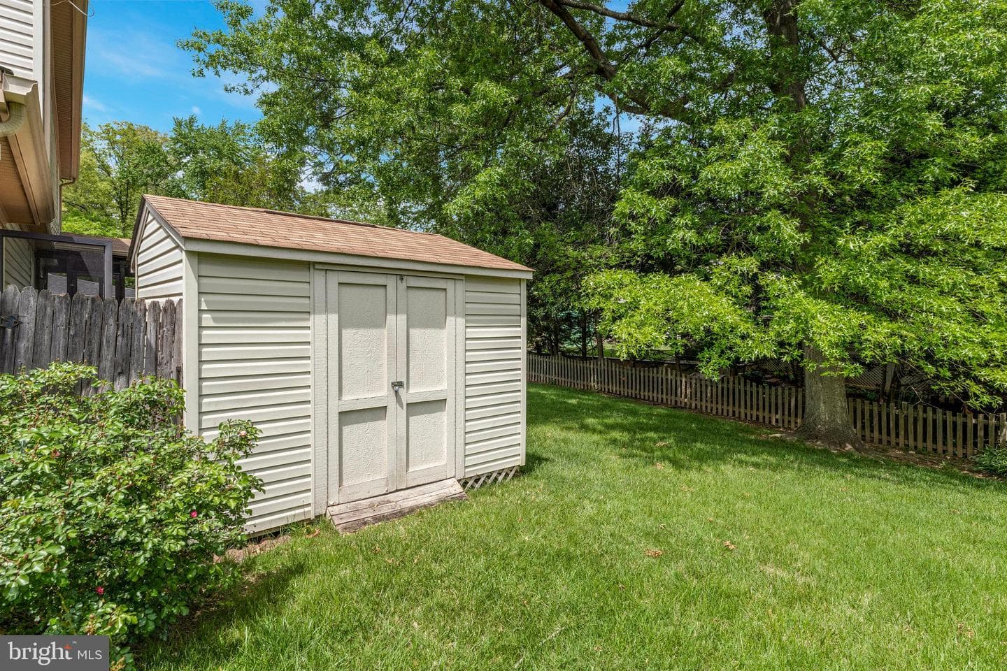 8916 Lake Braddock Drive photo 37