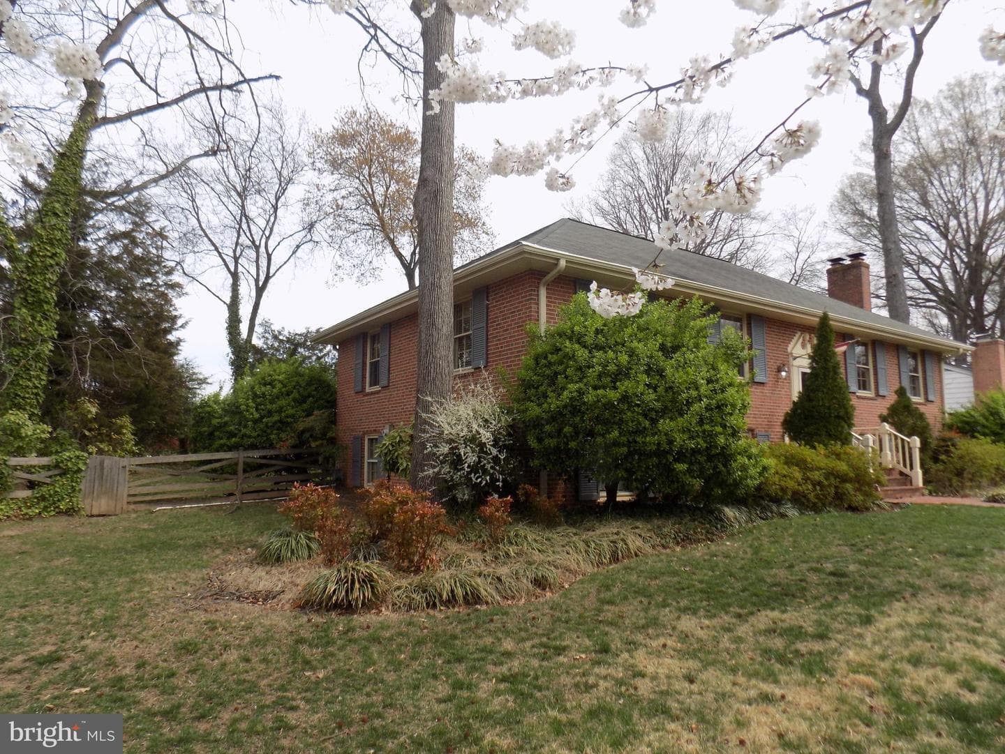1806 Old Stage Road photo 3