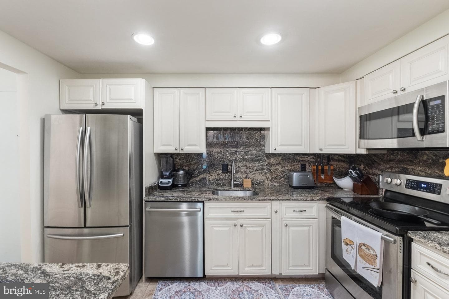 7651 Tremayne Place #207 photo 18