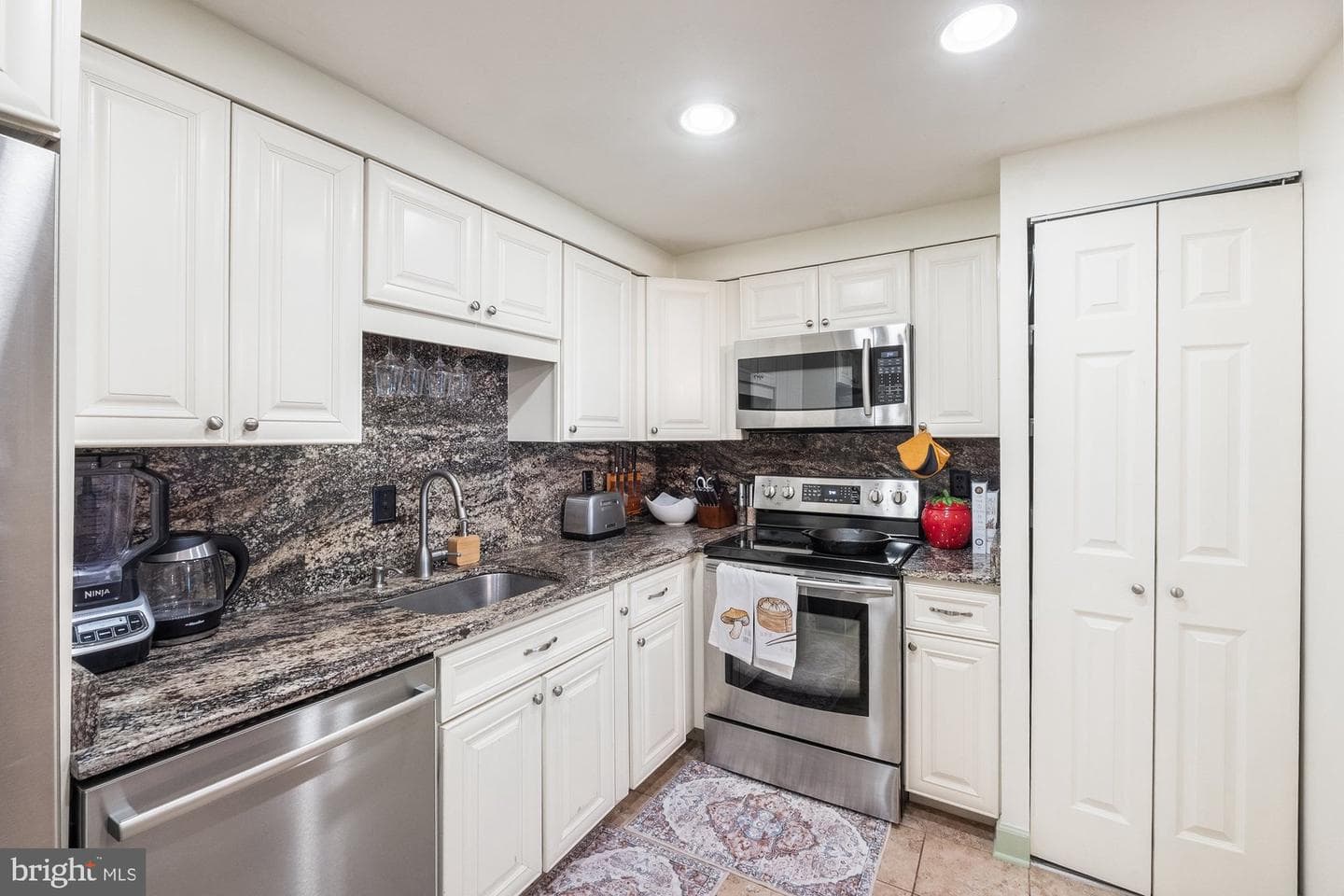 7651 Tremayne Place #207 photo 3
