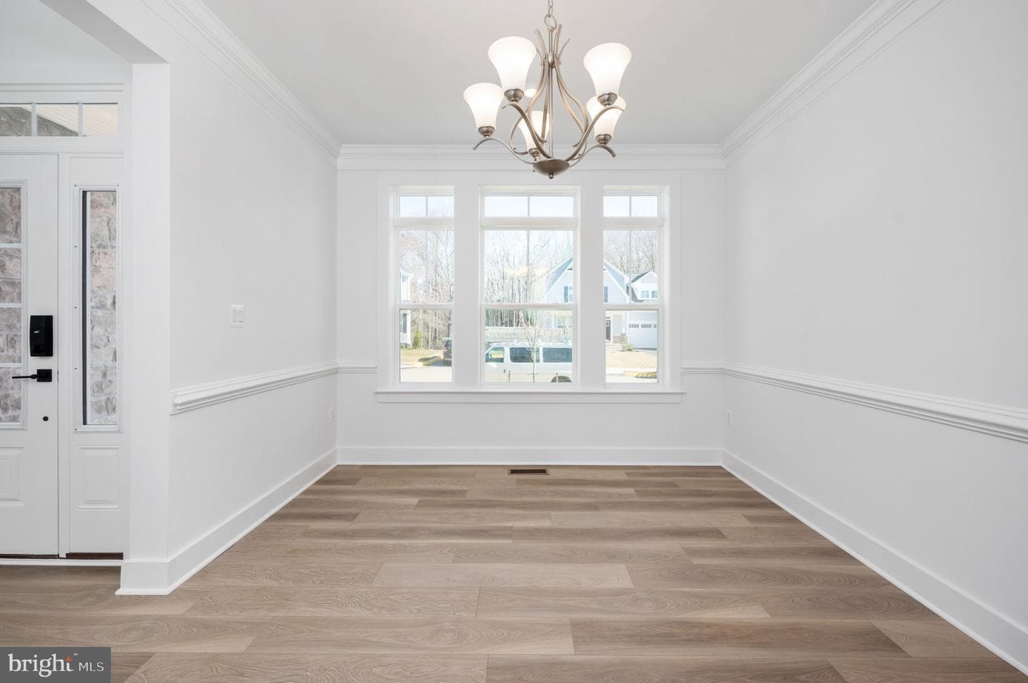 8757 Southern Oaks Place photo 4