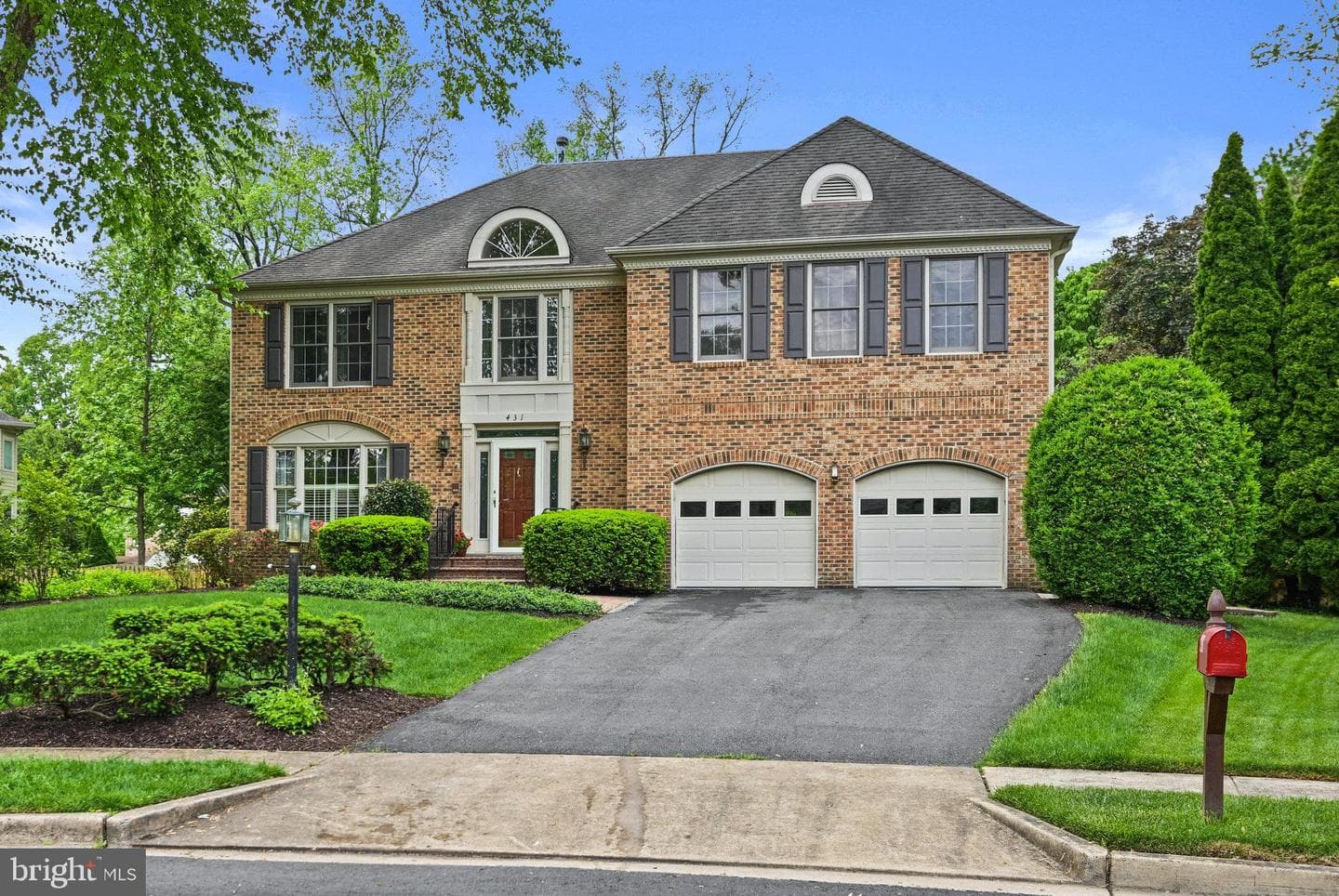 431 West Court NW photo 2