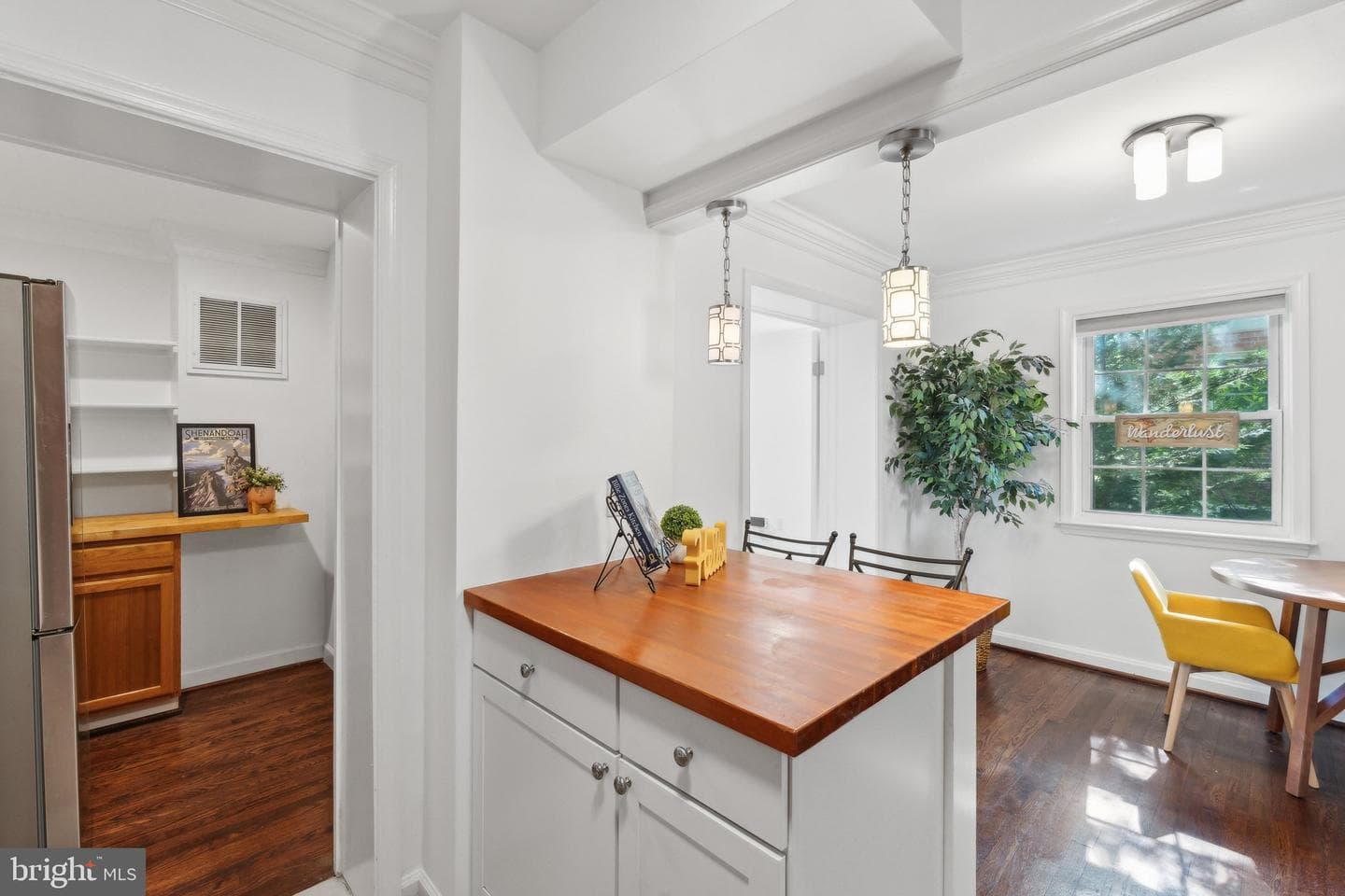 2304 Riverview Terrace photo 8