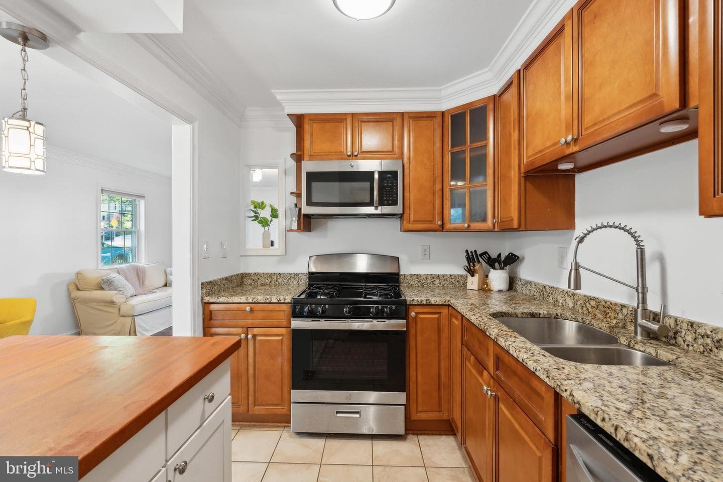 2304 Riverview Terrace photo 9