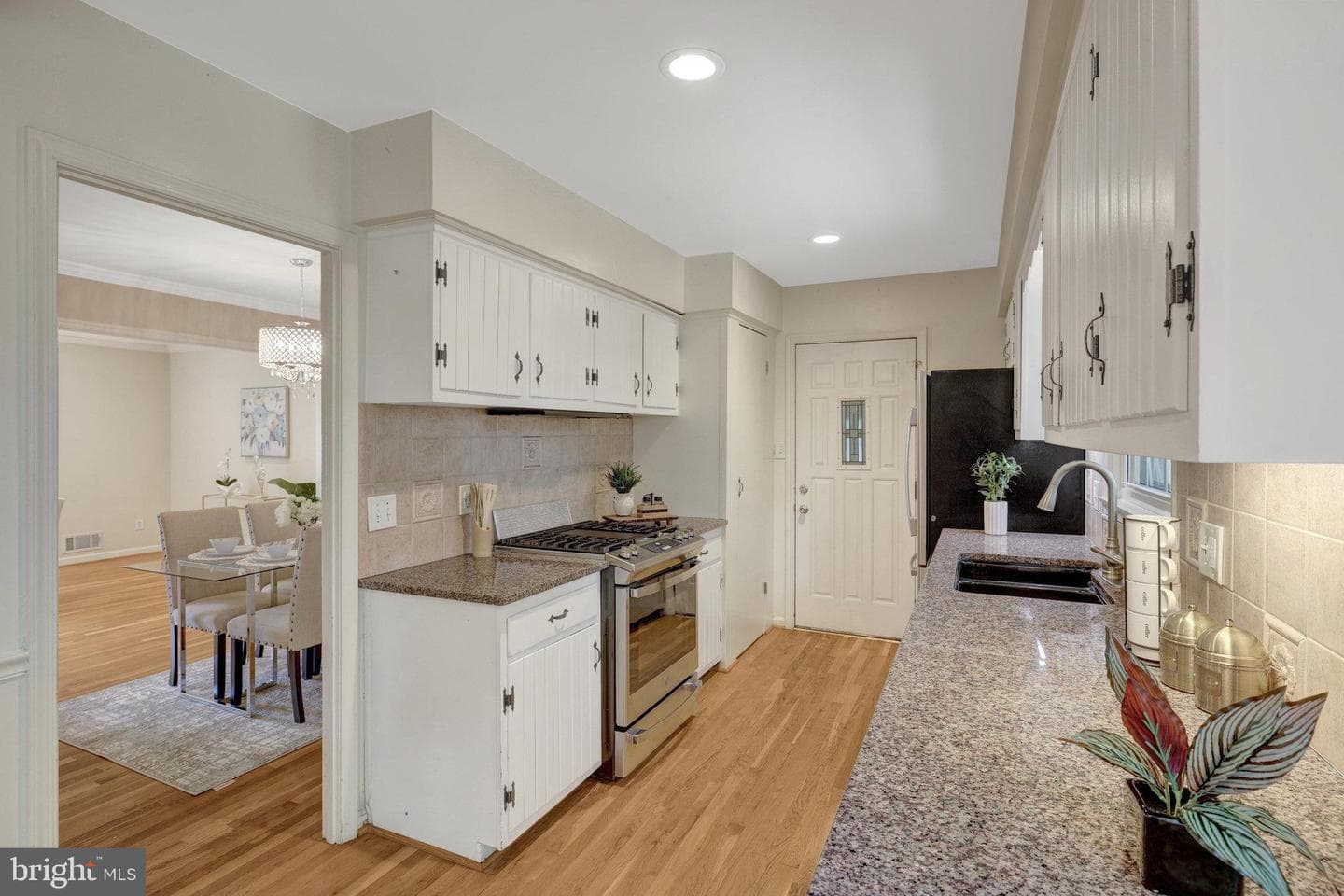 4303 S Valiant Court photo 11